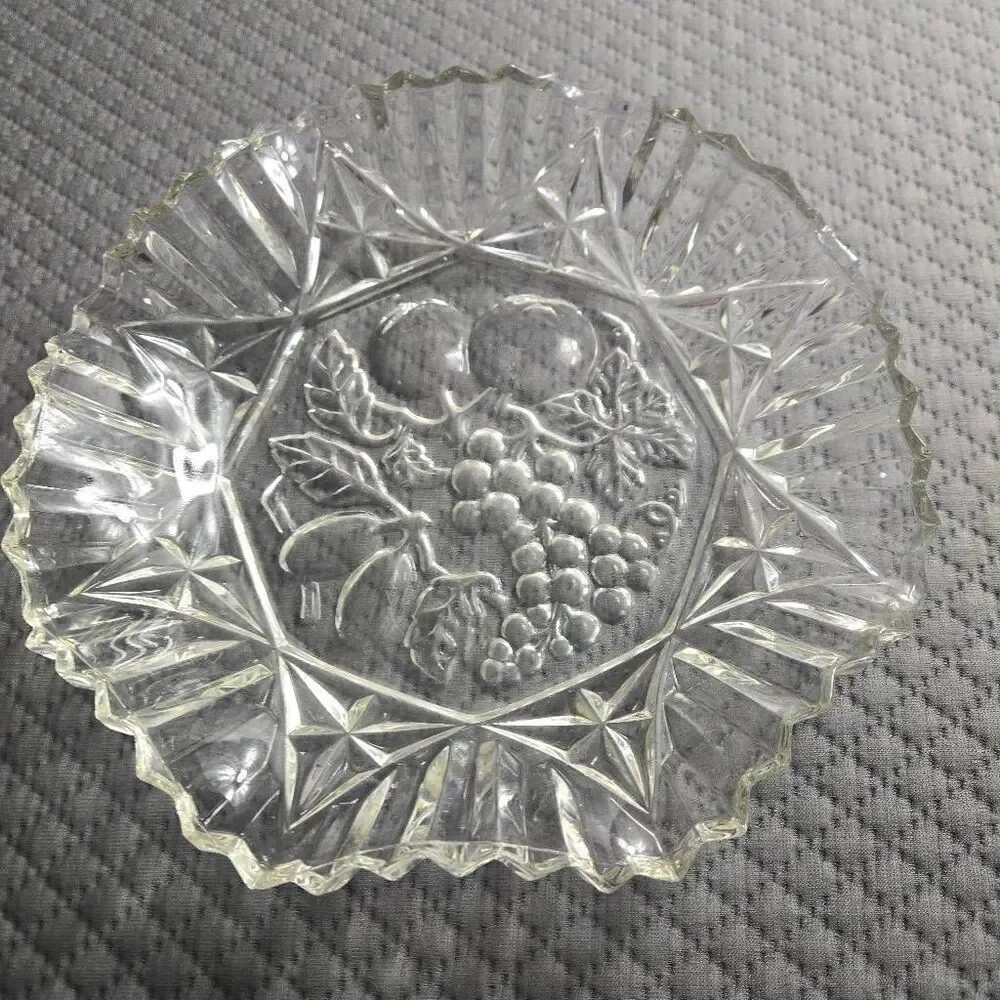 VINTAGE 1950s-60s Federal Glass Pioneer Pattern Ruffled Fruit Bowl - 11 inches